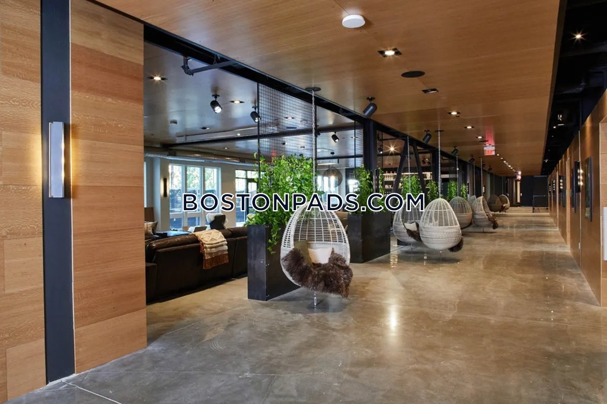 Marlborough - 0 Beds, 1 Baths