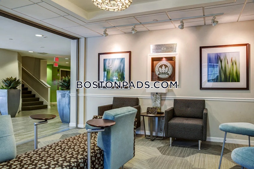 Chelsea - $2,082+ /month