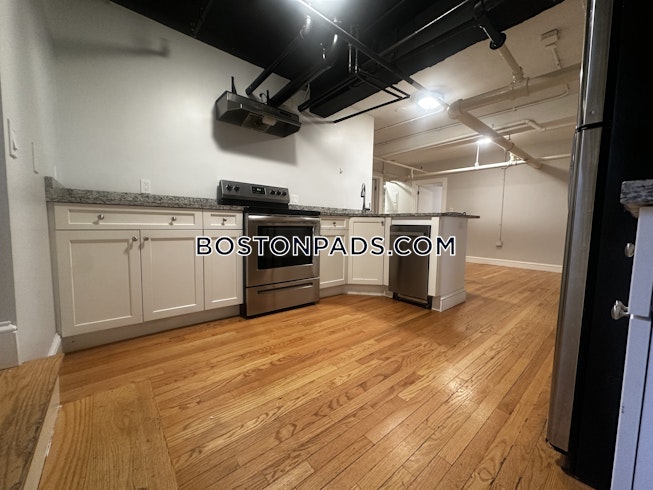 Boston - $3,000+ /mo