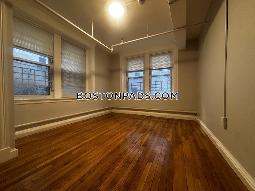 Boston - $3,000+ /month