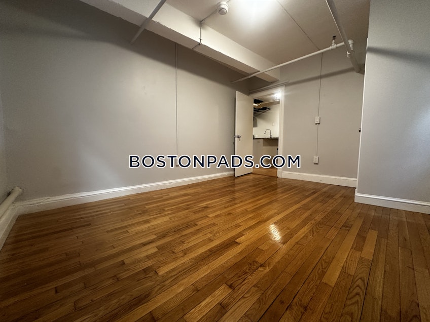 Boston - $3,000+ /month