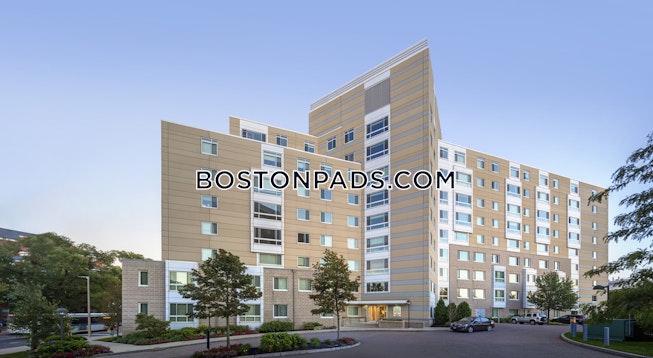 Boston - $3,203+ /mo