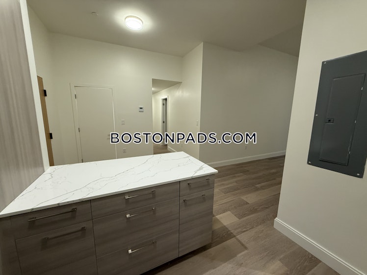 Commonwealth Ave., Boston