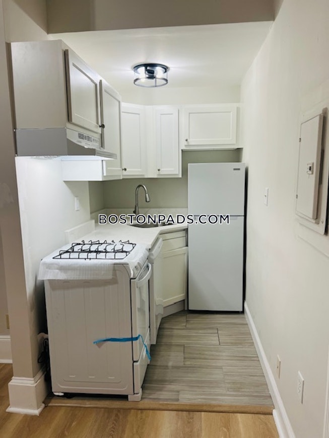 Boston - $2,700+ /mo