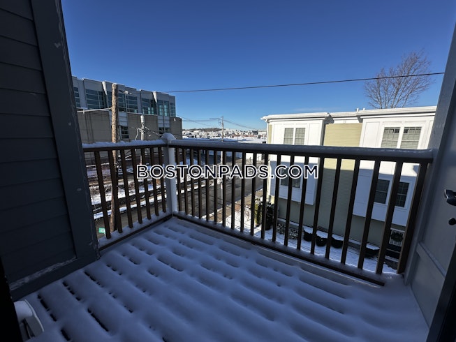 Boston - $3,875+ /mo