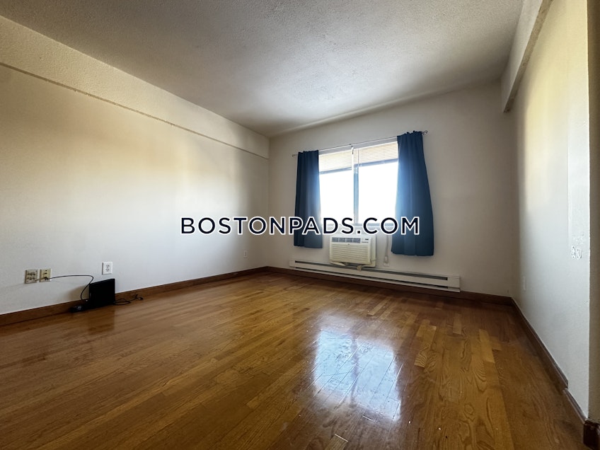 Boston - $2,150+ /month