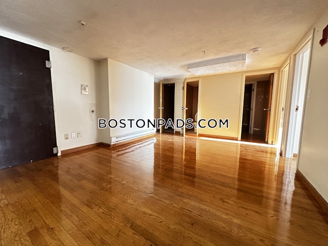 Boston - $3,700+ /mo