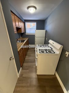 Lowell Apartment for rent 1 Bedroom 1 Bath - $1,750 No Fee