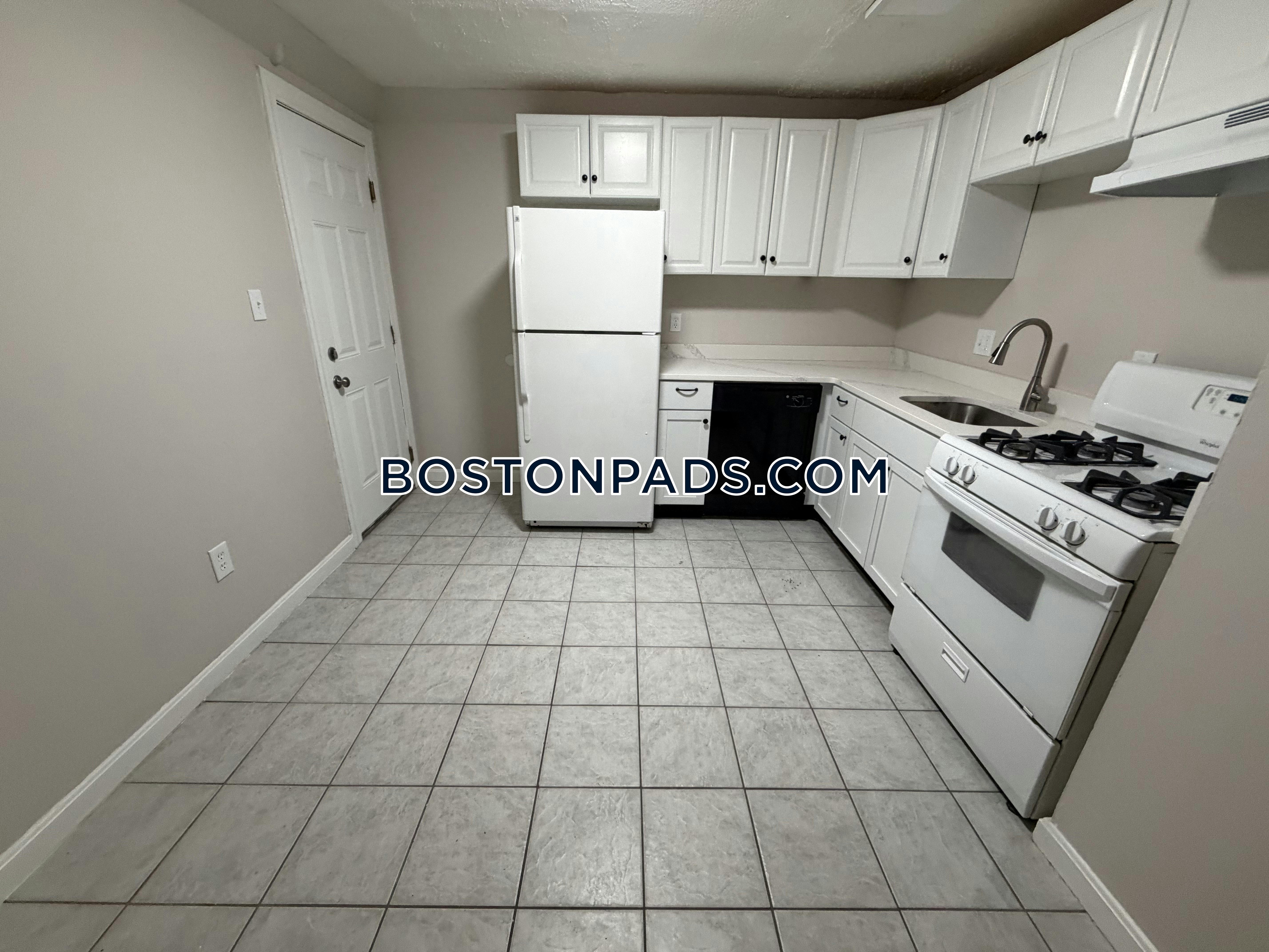 Lowell, MA - 2 Beds, 1 Bath - $1,995 - ID#8022505