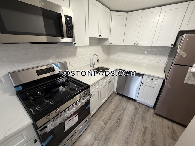 Lowell - $2,150+ /mo