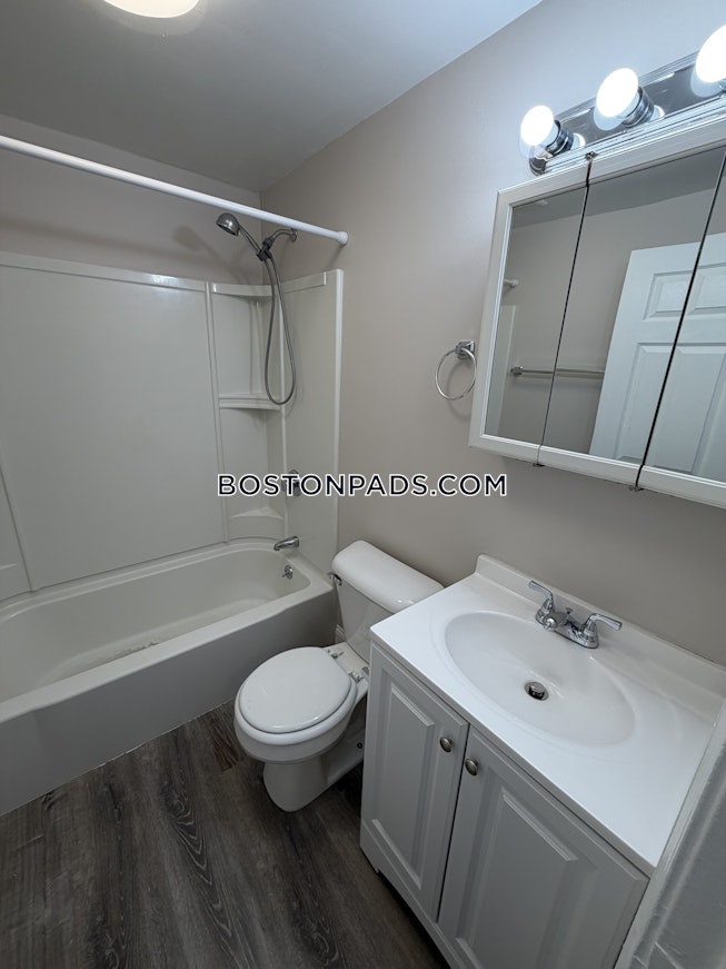 Lowell - $2,150+ /mo