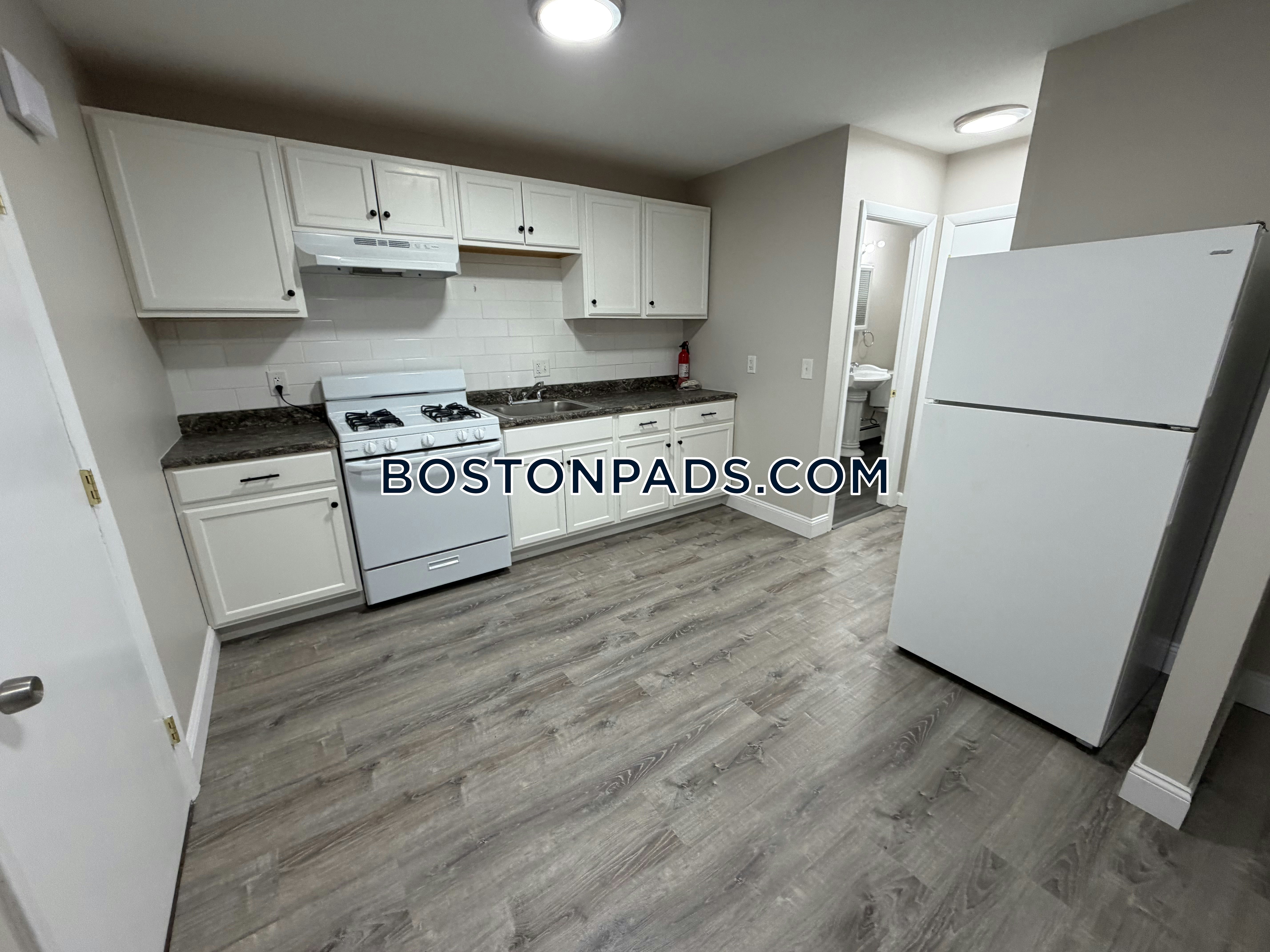 Lowell, MA - 2 Beds, 1 Bath - $1,950 - ID#8022515