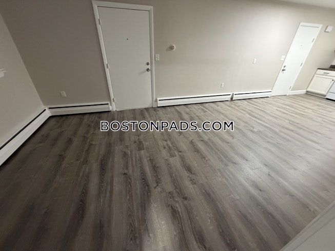 Lowell - $1,950+ /mo