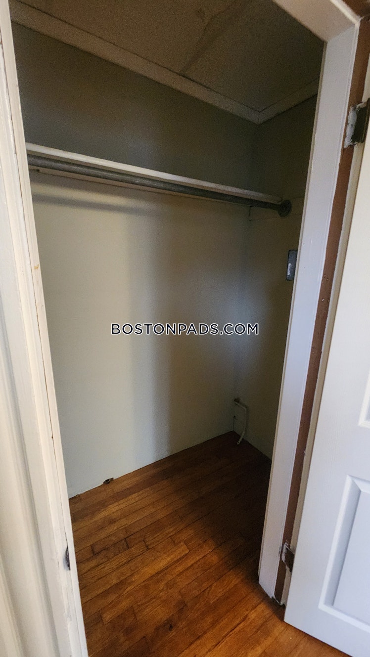 High Street Place, Brookline