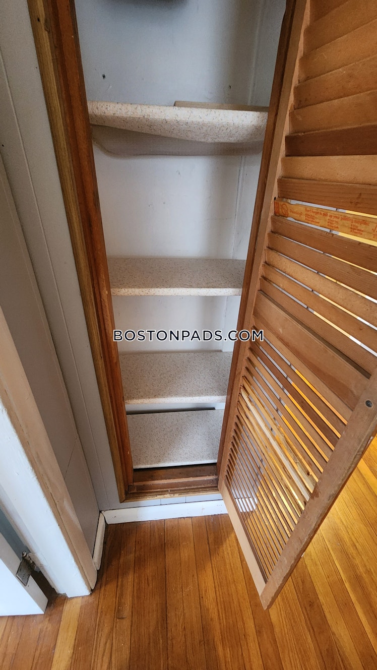 High Street Place, Brookline