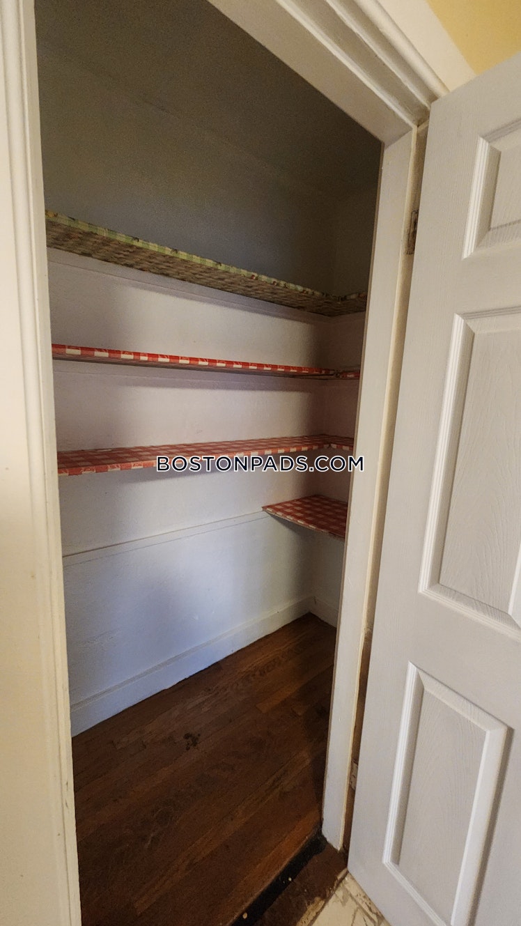 High Street Place, Brookline