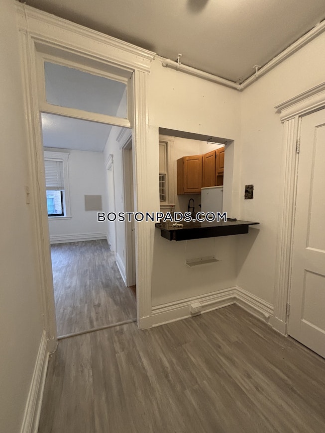 Boston - $2,500+ /mo
