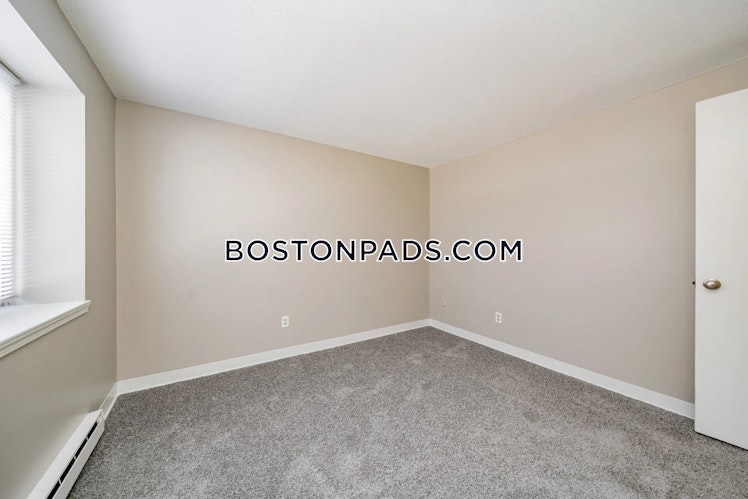 Edbert St., Chicopee