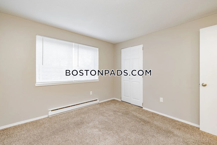 Edbert St., Chicopee