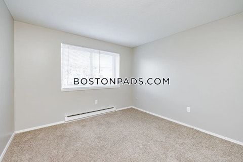 Edbert St. Chicopee photo 27