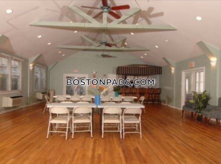 Eastern Dr., Chicopee