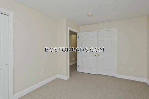 Greenleaves Dr. Hadley photo 8