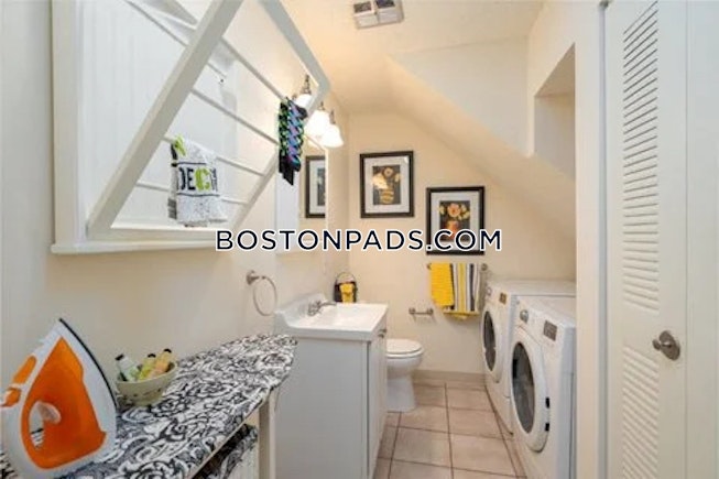 Northampton - $2,329+ /mo