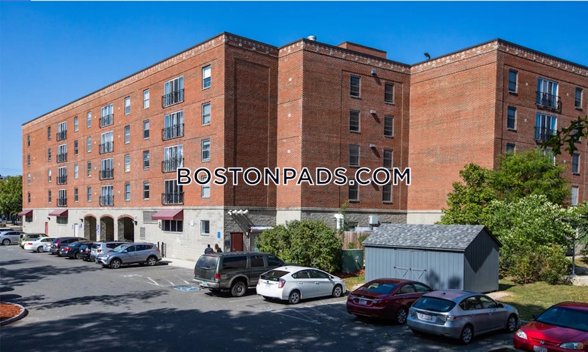 Northampton - $2,300+ /month