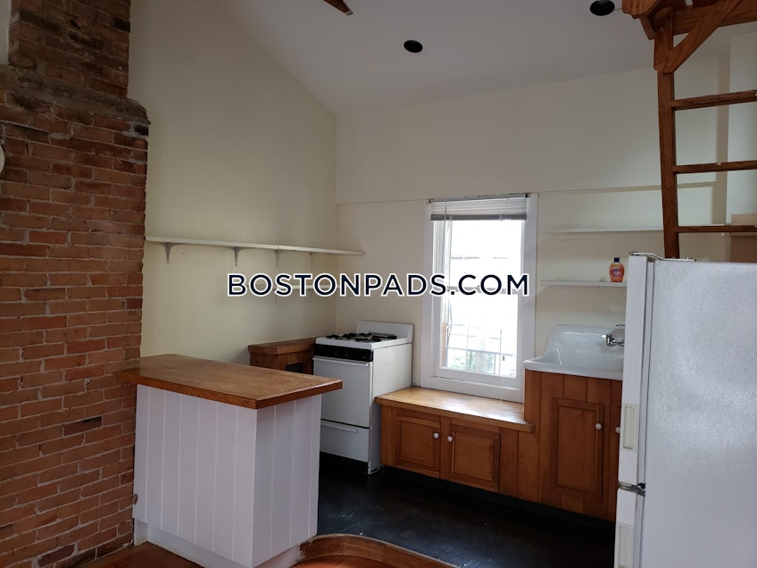 Northampton - $1,650+ /month