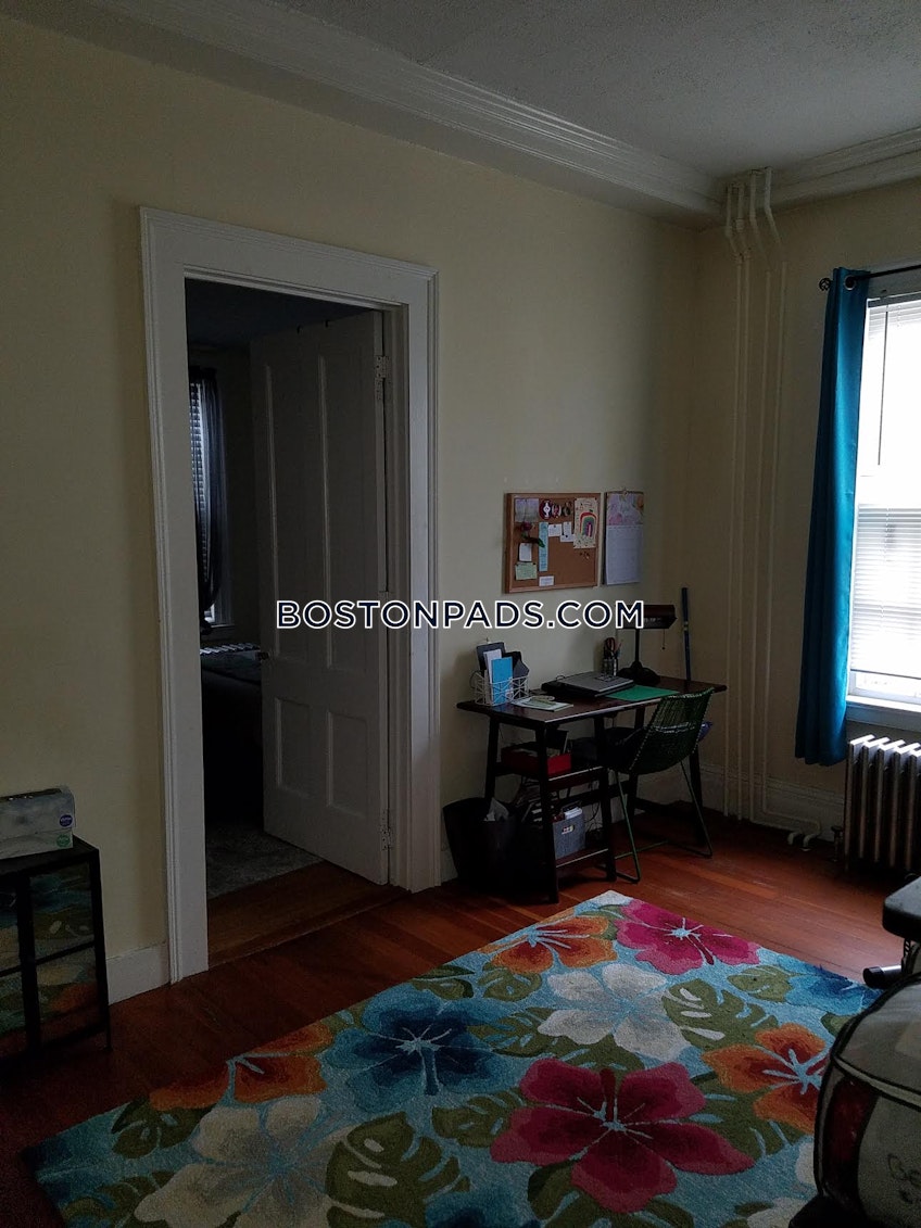 Northampton - $2,050+ /month