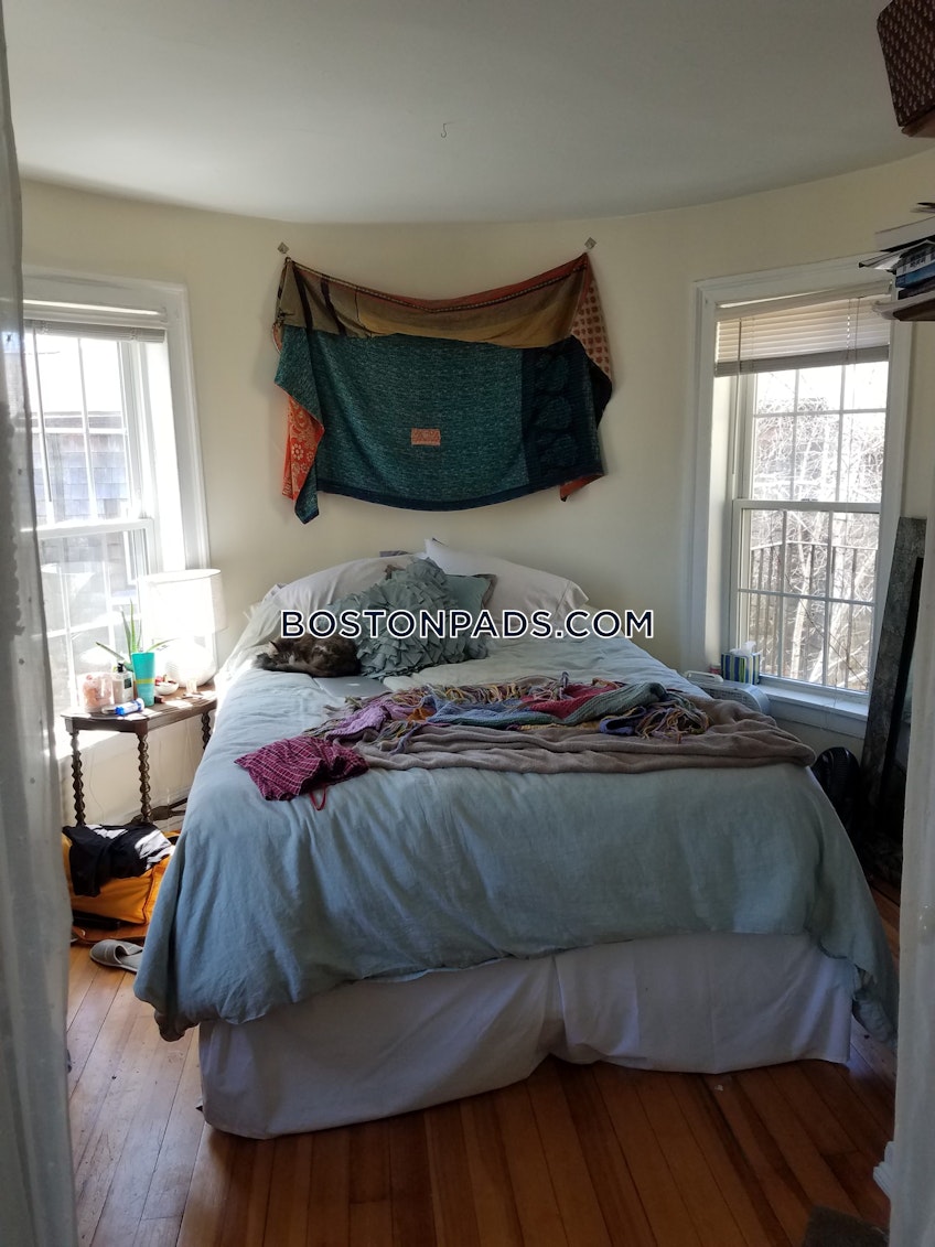 Northampton - $2,050+ /month