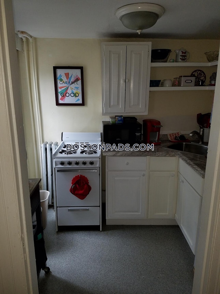 Northampton - $2,400+ /month