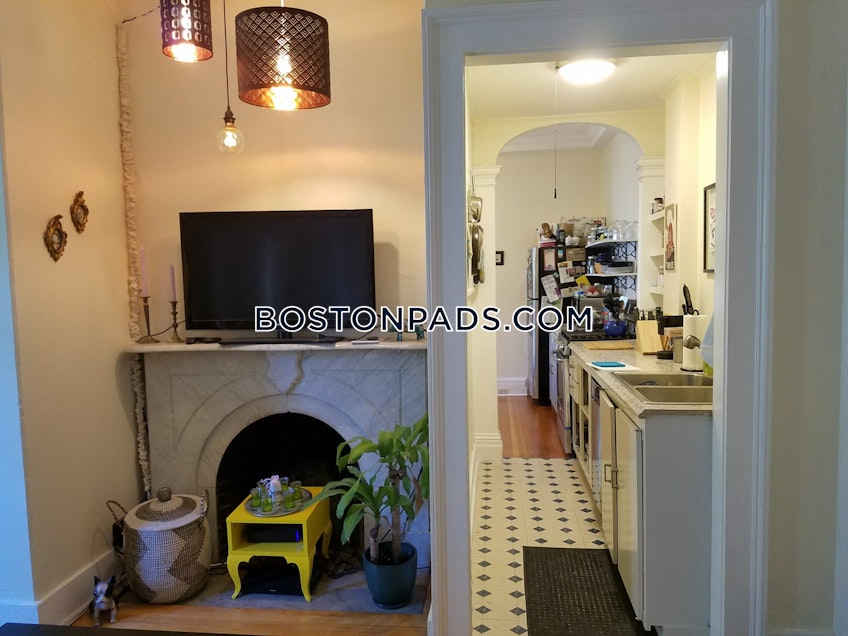 Northampton - $2,340+ /month