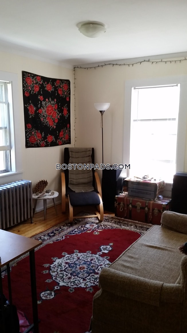 Northampton - $2,400+ /mo