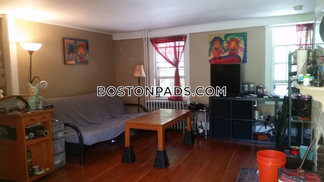 Northampton - $2,400+ /mo