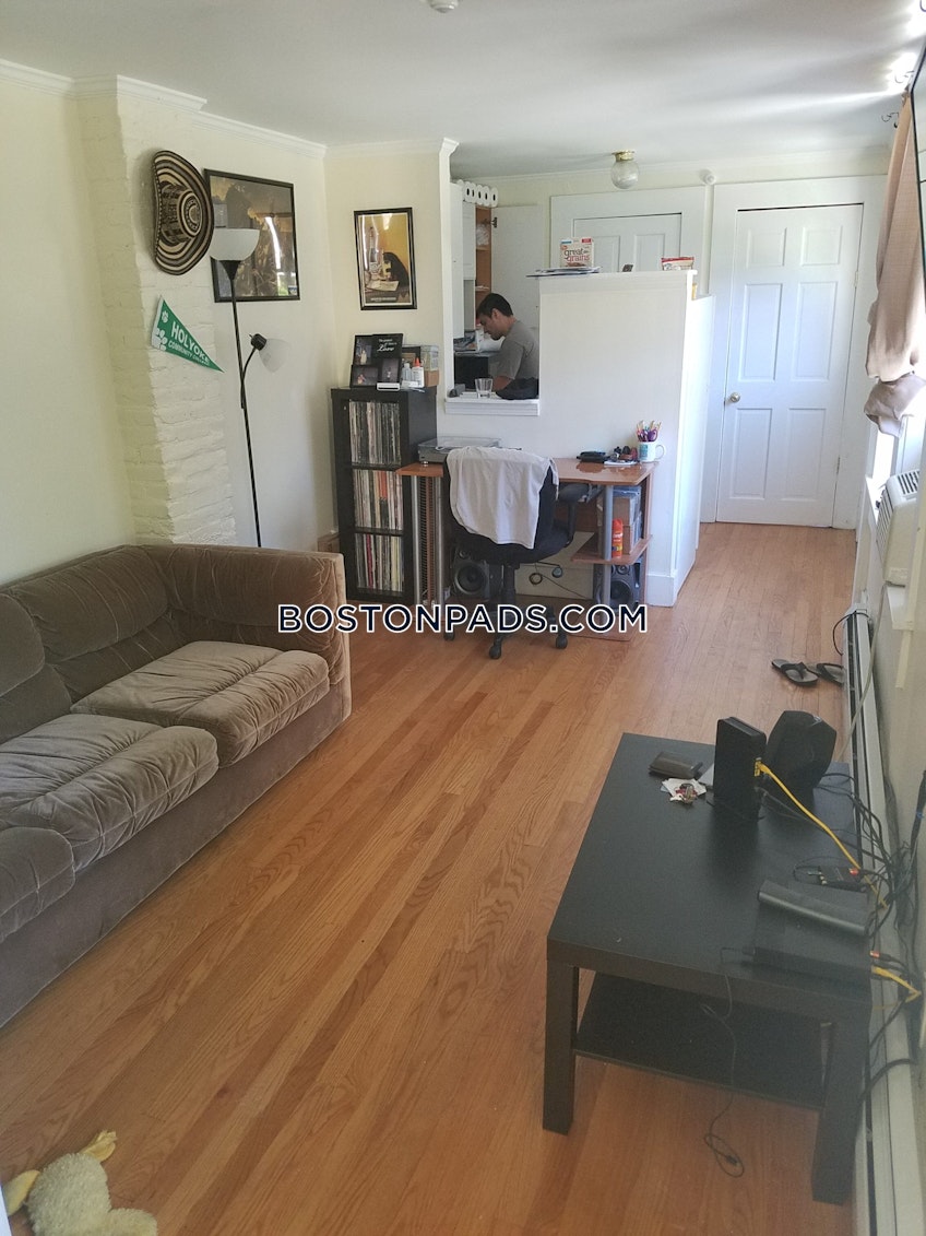 Northampton - $2,340+ /month