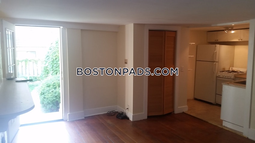 Northampton - $2,400+ /month