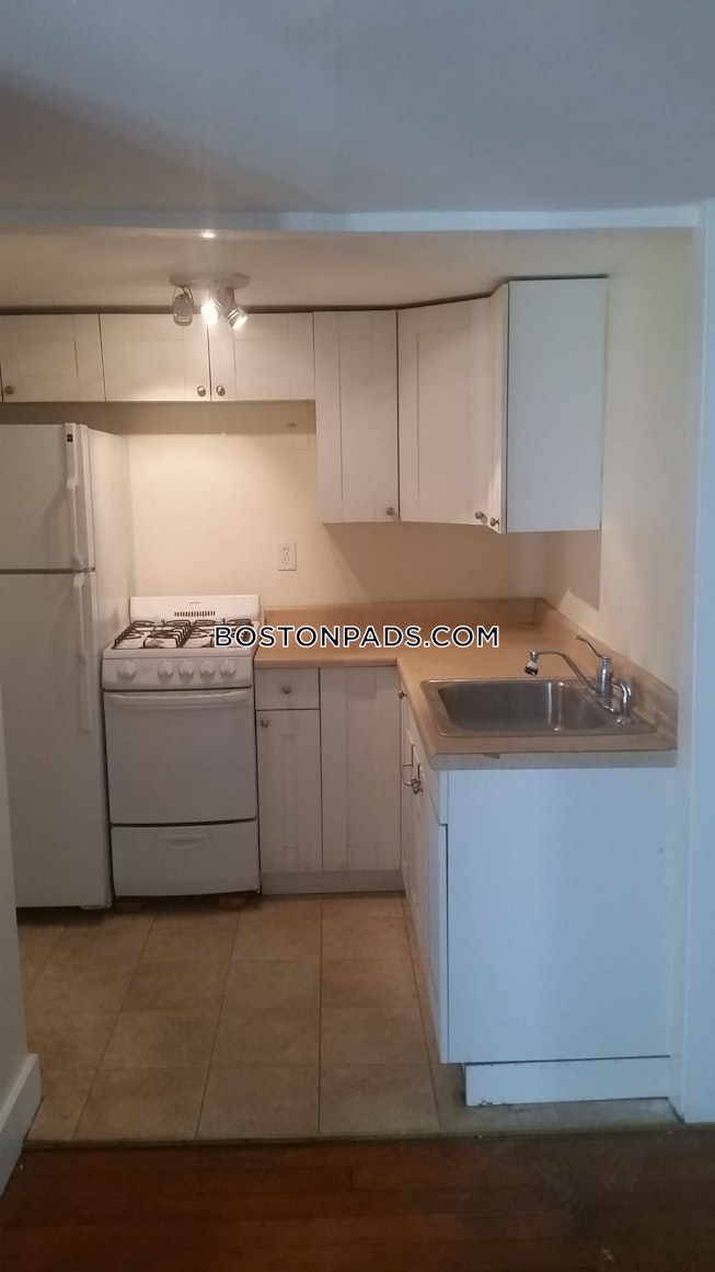 Northampton - $2,400+ /mo