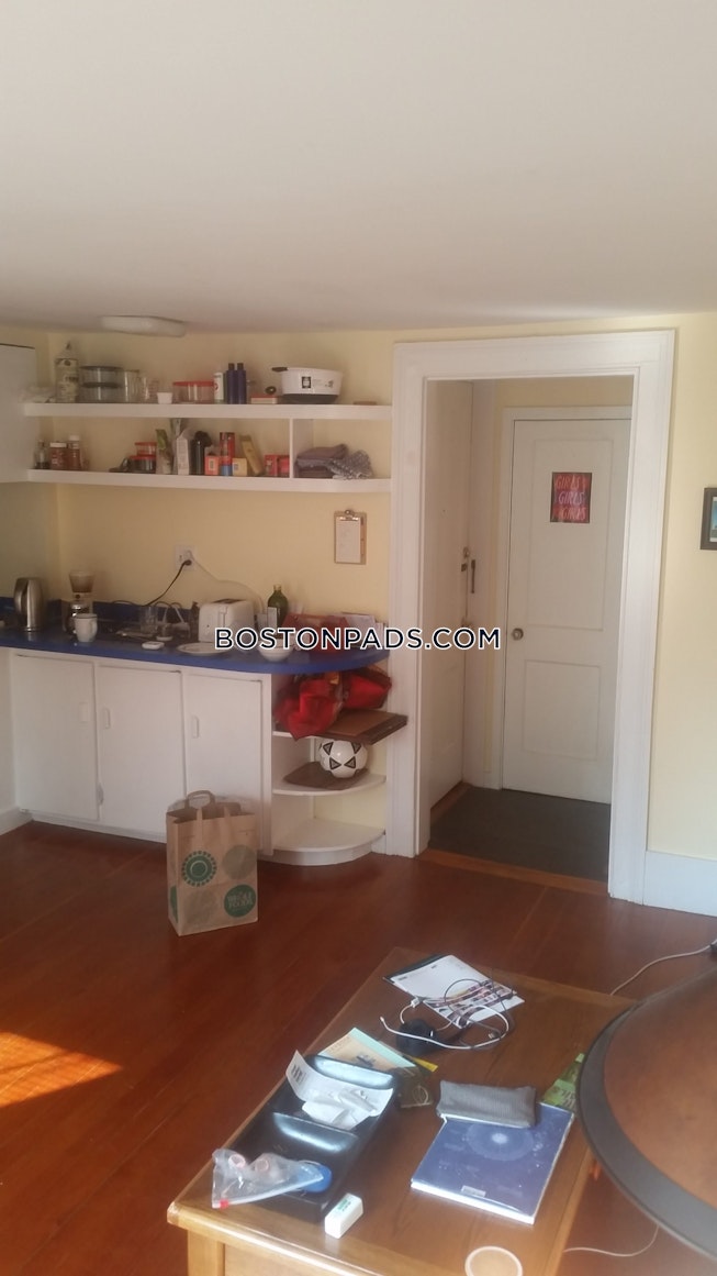 Northampton - $2,400+ /mo