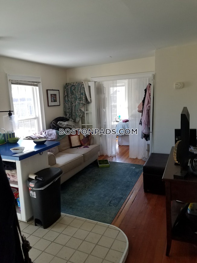 Northampton - $2,400+ /mo