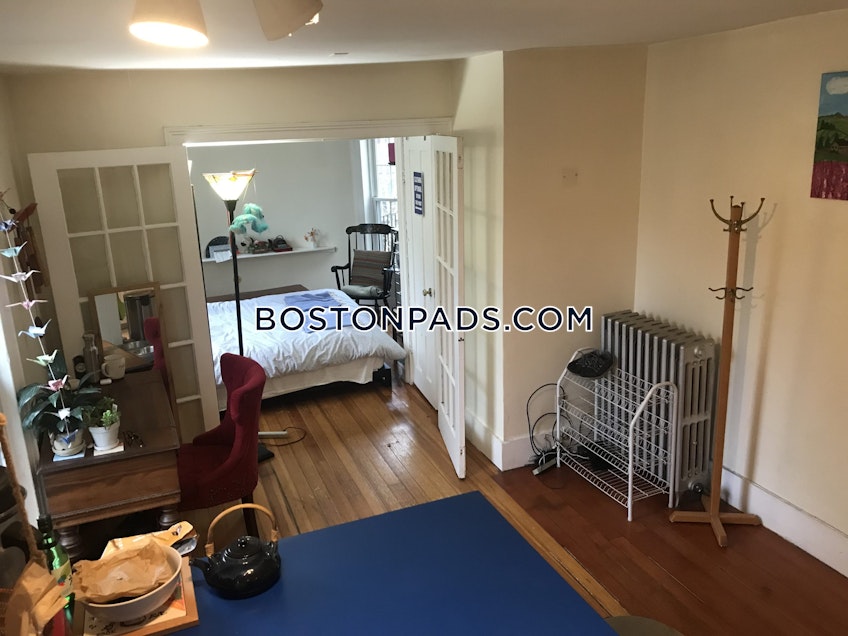 Northampton - $2,400+ /month