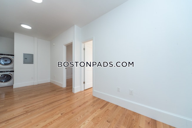 Boston - $4,050+ /mo