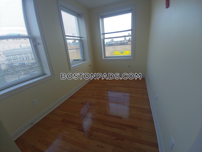 WALTHAM - 3 Beds, 1 Bath - Image 14