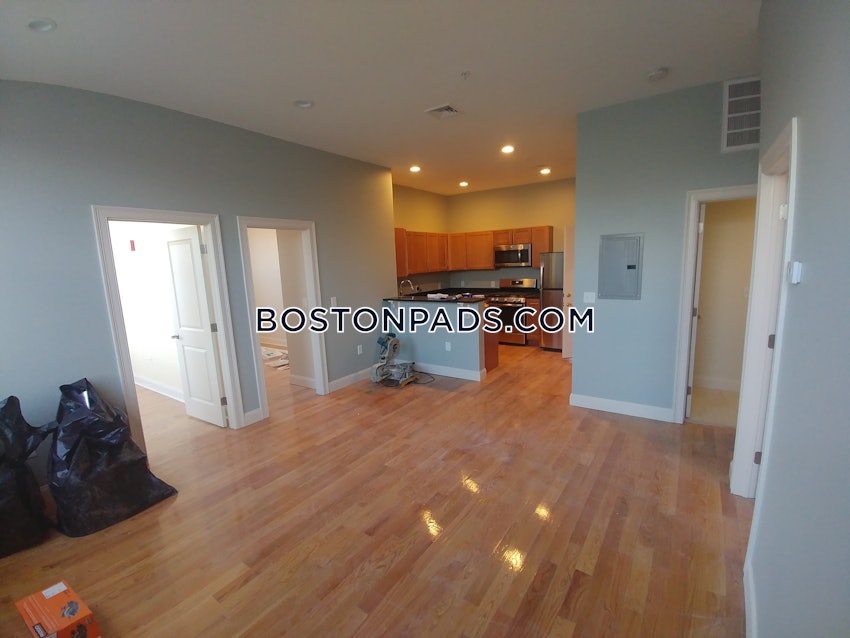 WALTHAM - 3 Beds, 1 Bath - Image 15