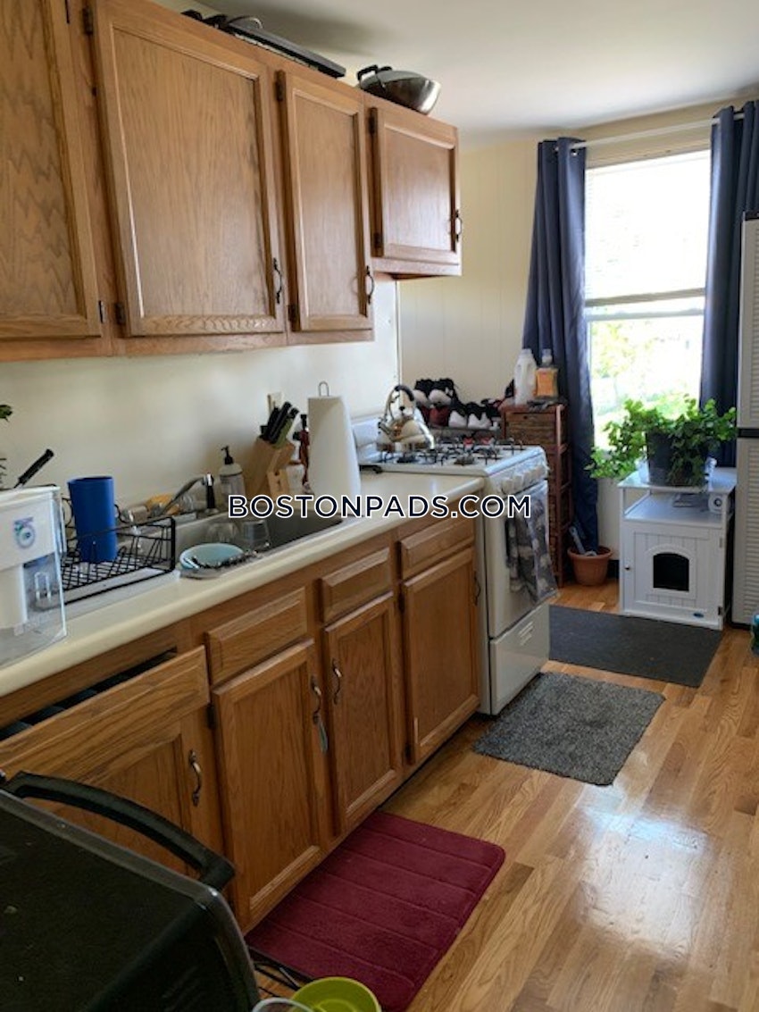 WALTHAM - 1 Bed, 1 Bath - Image 7