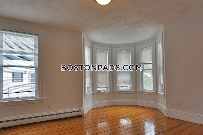 WALTHAM - 2 Beds, 2 Baths - Image 13