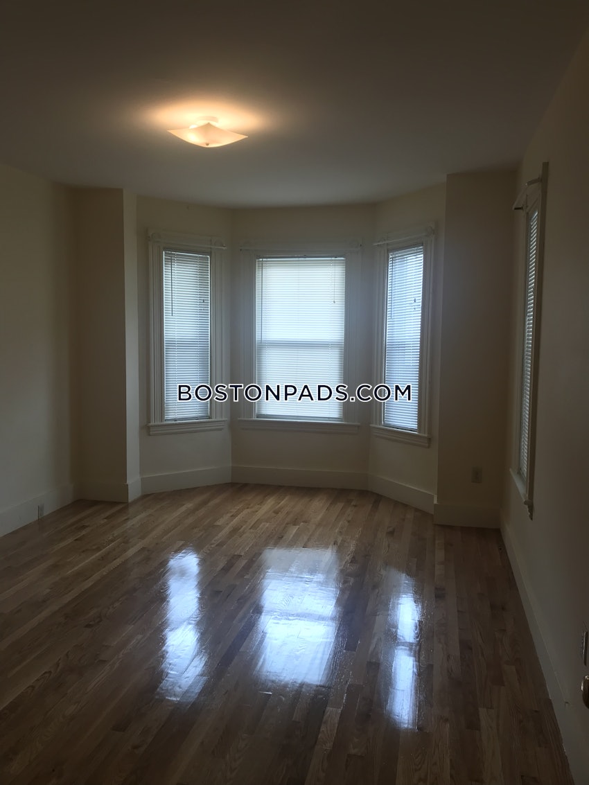 WALTHAM - 1 Bed, 1 Bath - Image 14