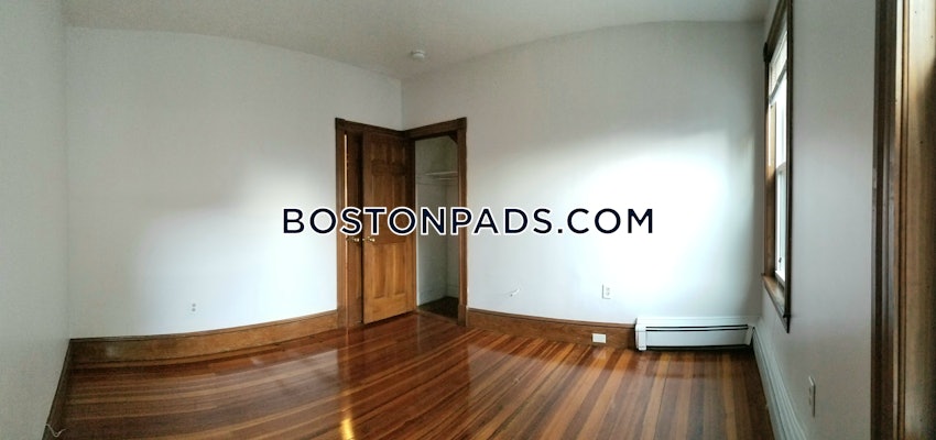 WALTHAM - 4 Beds, 2 Baths - Image 31