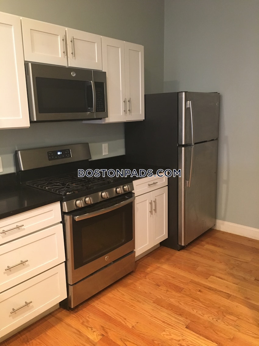 WALTHAM - 1 Bed, 1 Bath - Image 1