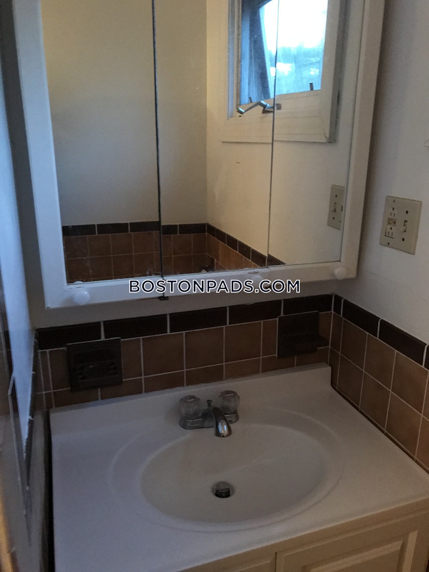 WELLESLEY - 2 Beds, 1 Bath - Image 31